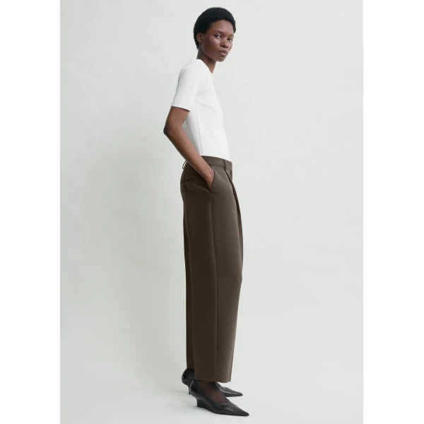 Totême Pleated straight trousers in Bark - Pants - Scandinavian Minimalist Luxury at Coveti