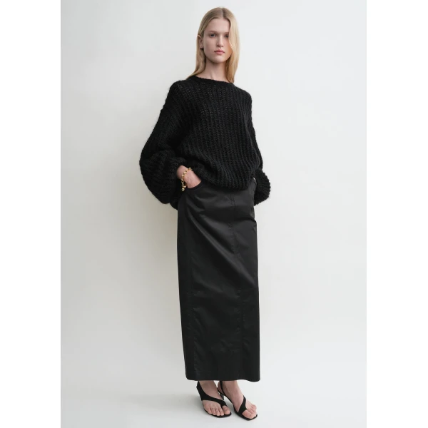 Totême Puffed knit in Black - Knitwear - Scandinavian Minimalist Luxury at Coveti