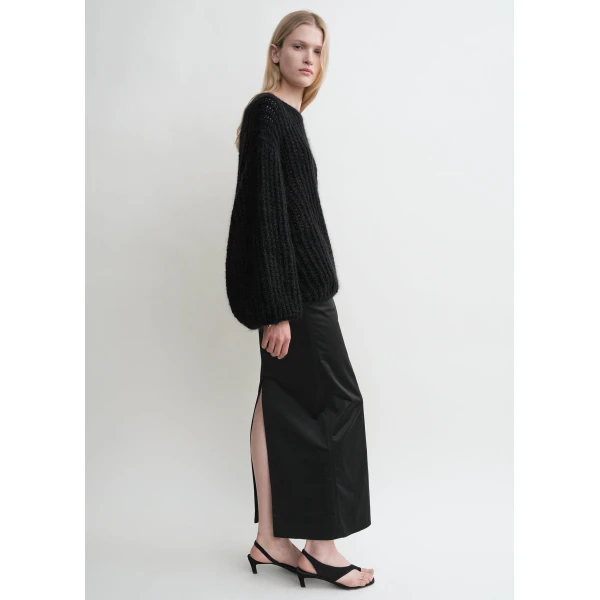 Totême Puffed knit in Black - Knitwear - Scandinavian Minimalist Luxury at Coveti