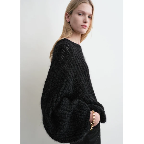 Totême Puffed knit in Black - Knitwear - Scandinavian Minimalist Luxury at Coveti