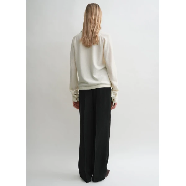 Totême Raglan-sleeve cashmere cardigan in Talc - Knitwear - Scandinavian Minimalist Luxury at Coveti
