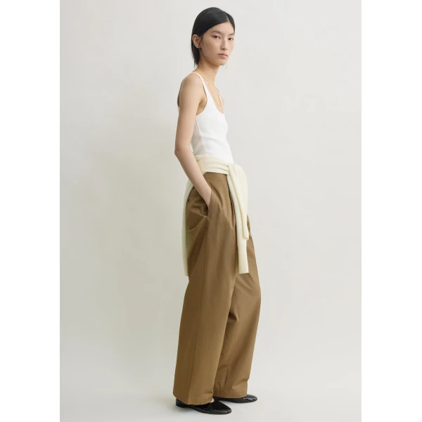 Totême Relaxed chino trousers in Hazel - Pants - Scandinavian Minimalist Luxury at Coveti