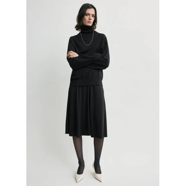 Totême Short fluid jersey skirt in Black - Skirts - Scandinavian Minimalist Luxury at Coveti