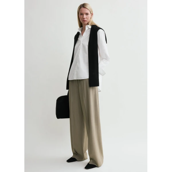 Totême Signature cotton shirt in White - Tops - Scandinavian Minimalist Luxury at Coveti