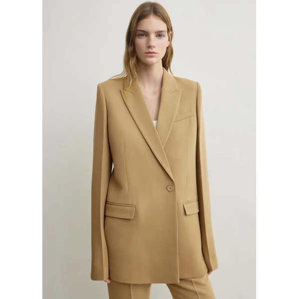 Totême Slim tailored blazer in Beige - Jackets - Scandinavian Minimalist Luxury at Coveti