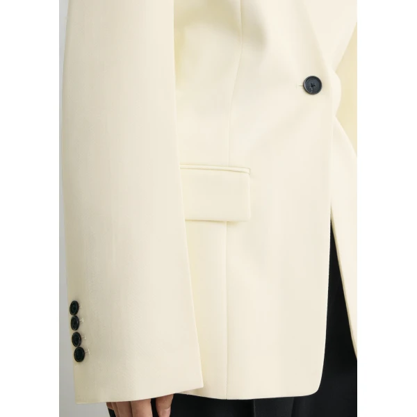 Totême Slouch blazer in Off-white - Jackets - Scandinavian Minimalist Luxury at Coveti
