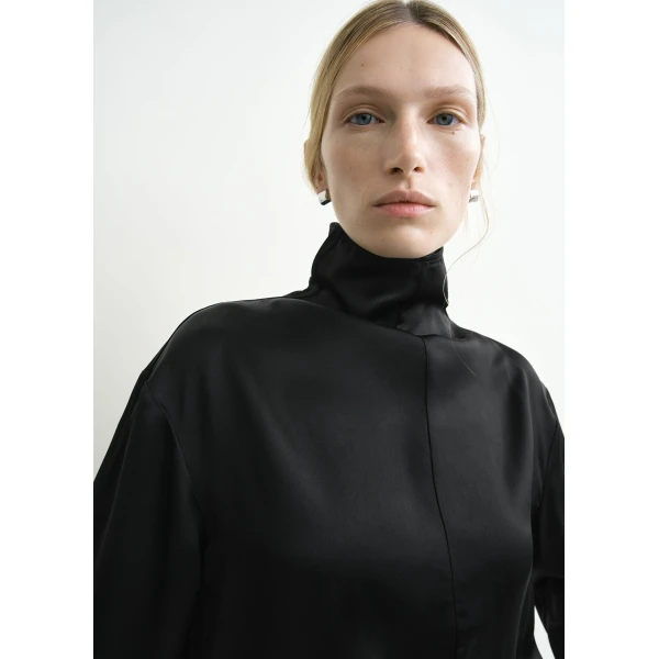 Totême Slouch-neck blouse in Black - Tops - Scandinavian Minimalist Luxury at Coveti