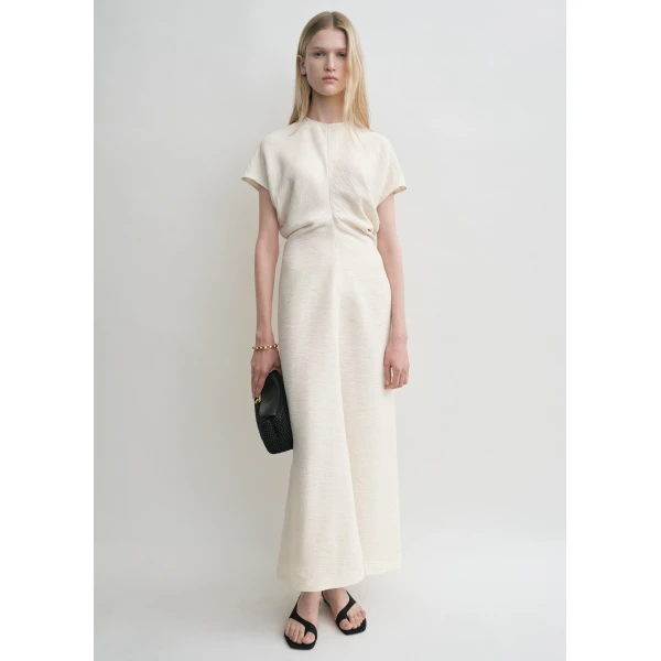 Totême Slouch waist crinkled dress in Cream - Dresses - Scandinavian Minimalist Luxury at Coveti