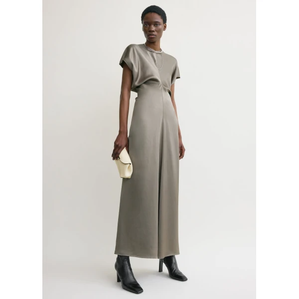 Totême Slouch waist dress in Taupe - Dresses - Scandinavian Minimalist Luxury at Coveti