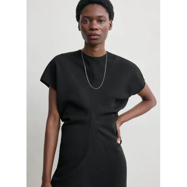 Totême Slouch waist wool dress in Black - Dresses - Scandinavian Minimalist Luxury at Coveti