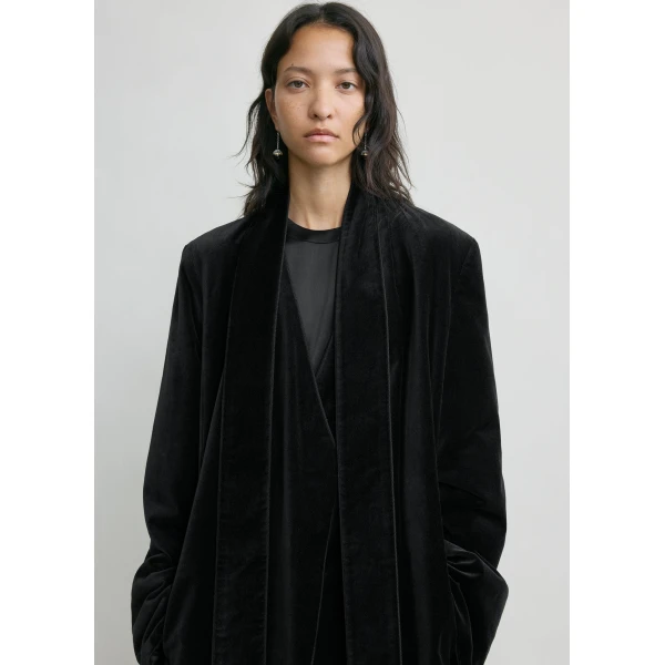 Totême Smoking coat in Black - Coats - Scandinavian Minimalist Luxury at Coveti