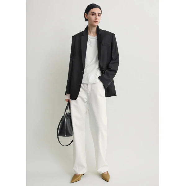 Totême Tailored blazer in Black - Jackets - Scandinavian Minimalist Luxury at Coveti