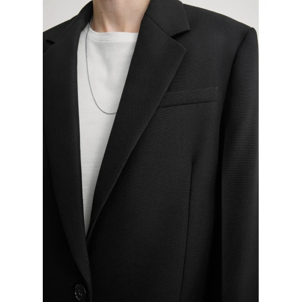 Totême Tailored blazer in Black - Jackets - Scandinavian Minimalist Luxury at Coveti