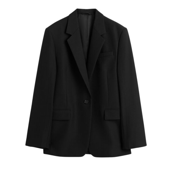 Totême Tailored blazer in Black - Jackets - Scandinavian Minimalist Luxury at Coveti