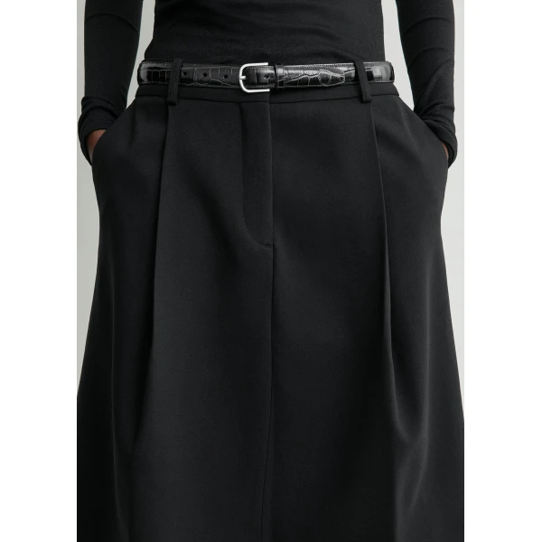 Totême Tailored pleat skirt in Black - Skirts - Scandinavian Minimalist Luxury at Coveti