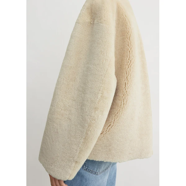 Totême Teddy shearling clasp jacket in Off-white - Jackets - Scandinavian Minimalist Luxury at Coveti