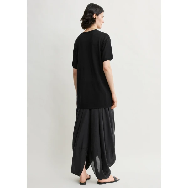 Totême Tee knit in Black - Tops - Scandinavian Minimalist Luxury at Coveti