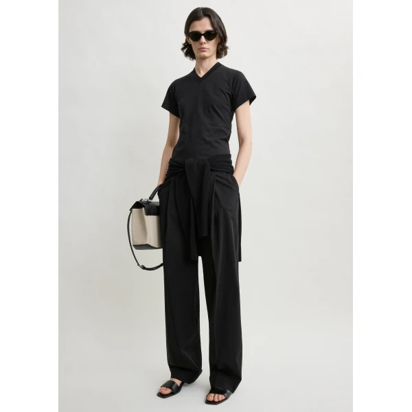 Totême Wide-ribbed v-neck tee in Black - Tops - Scandinavian Minimalist Luxury at Coveti