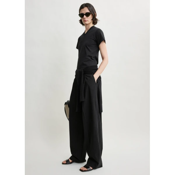 Totême Wide-ribbed v-neck tee in Black - Tops - Scandinavian Minimalist Luxury at Coveti