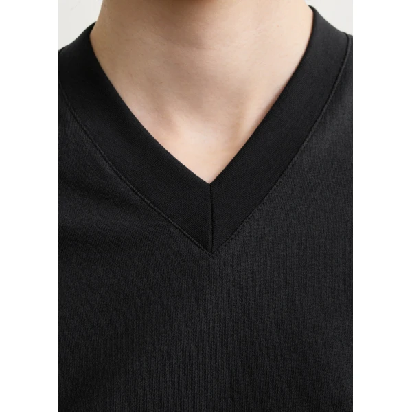 Totême Wide-ribbed v-neck tee in Black - Tops - Scandinavian Minimalist Luxury at Coveti