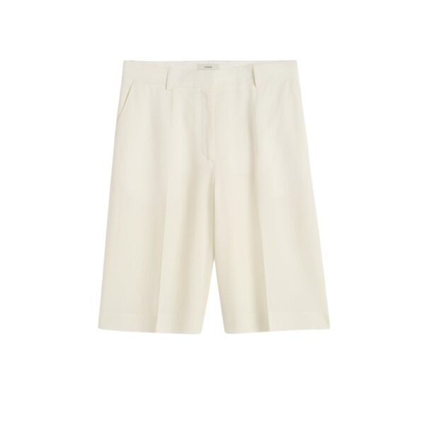 Totême Wide tailored shorts in Ecru - Shorts - Scandinavian Minimalist Luxury at Coveti