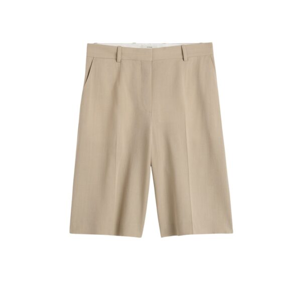 Totême Wide tailored shorts in Overcast beige - Shorts - Scandinavian Minimalist Luxury at Coveti