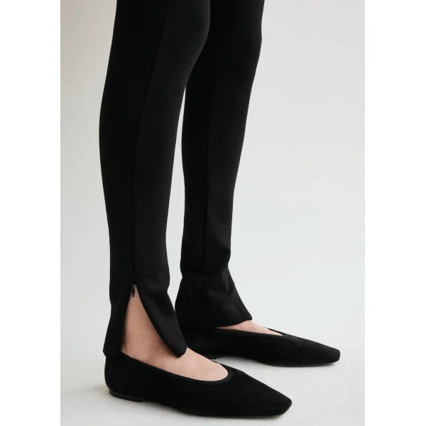 Totême Zip leggings in Black - Pants - Scandinavian Minimalist Luxury at Coveti