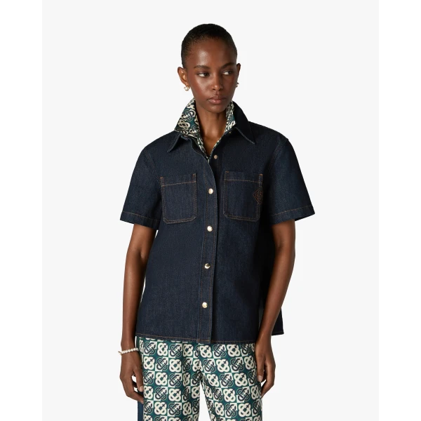 blue shirt