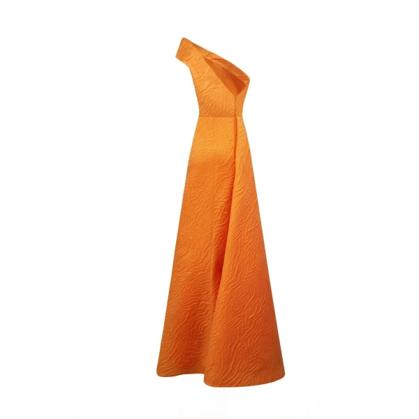 designer dresses at Coveti