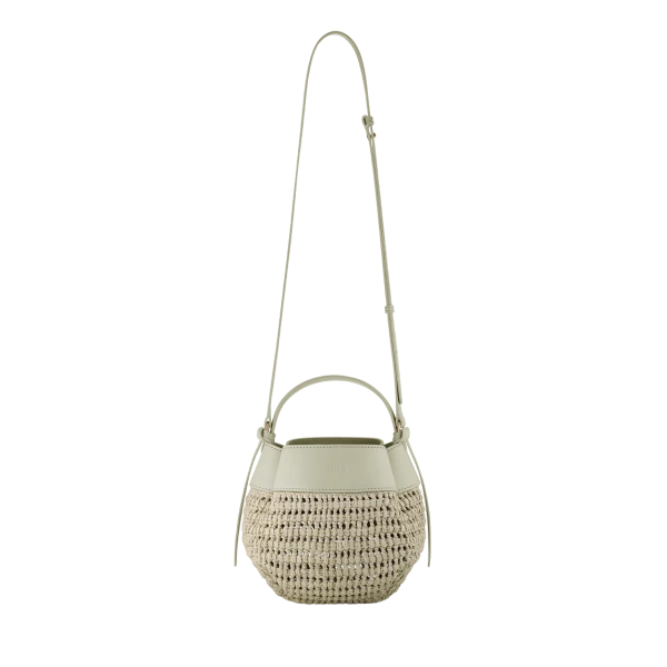 Tsubi in Laurel Bag