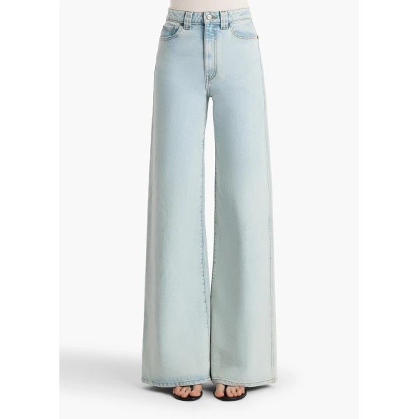 Dane Stretch Jean in Shelburne