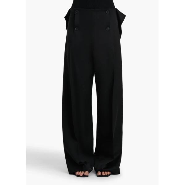Ila Pant in Black