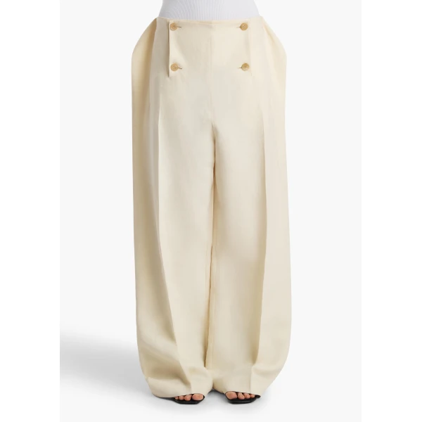 Ila Pant in Natural
