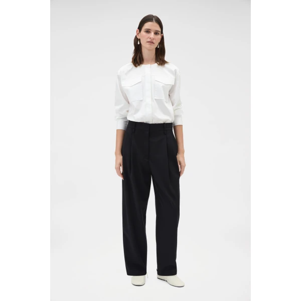 Tapered Pleat Pant