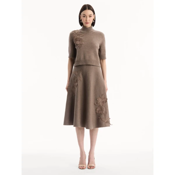 Oscar de la Renta Hibiscus Embroidered Knit Pullover - Knitwear - American Luxury Evening Wear at Coveti