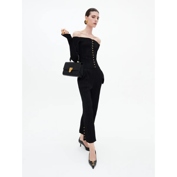 noir knitwear