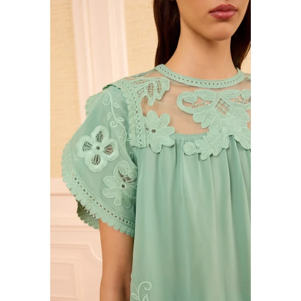 alma silk top arctic