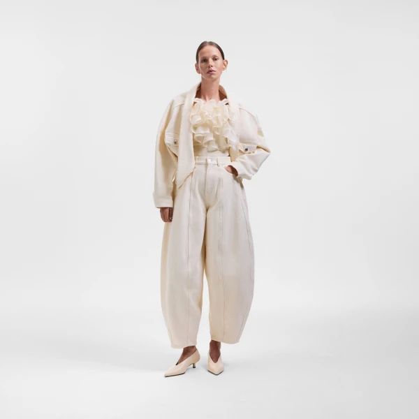 avant-garde fashion
