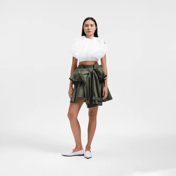 avant-garde fashion