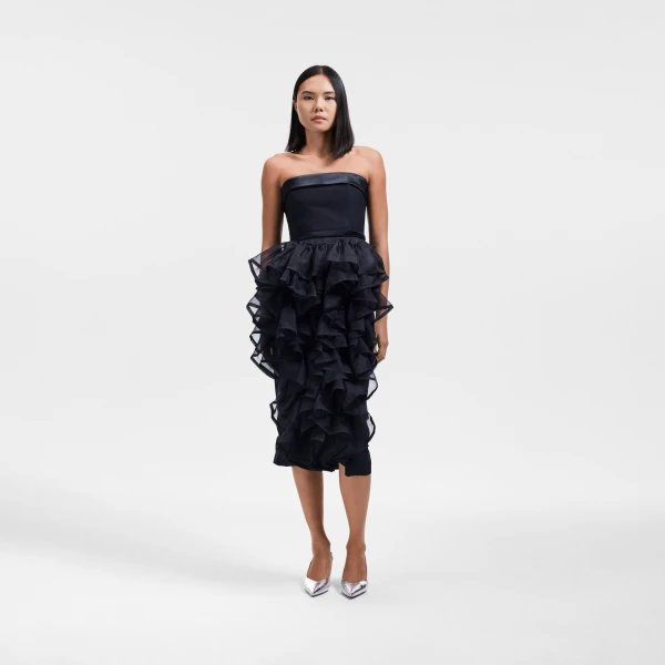 avant-garde fashion