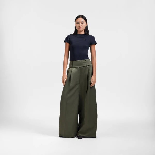avant-garde fashion