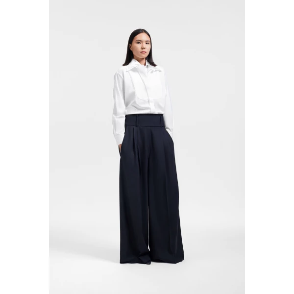 Black trousers