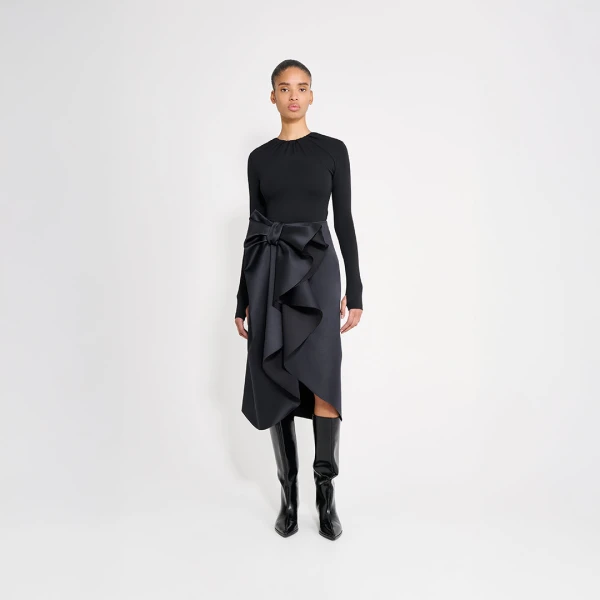 avant-garde fashion