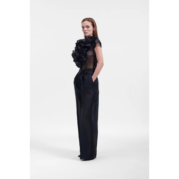 Black trousers