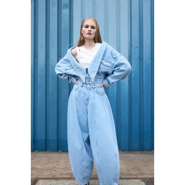 avant-garde fashion