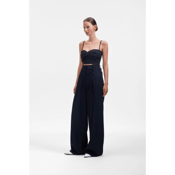 Black trousers