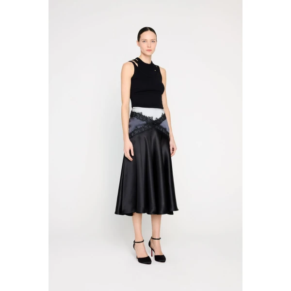 Black skirt