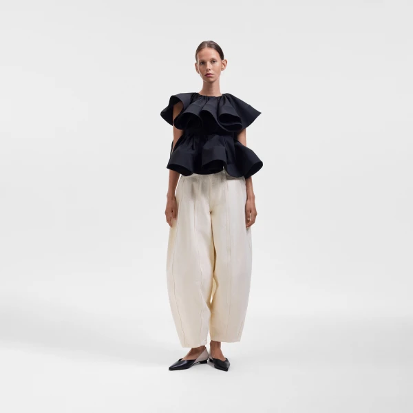 avant-garde fashion