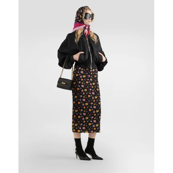 Dolce & Gabbana Small rose bouquets-print straight charmeuse skirt, view 2