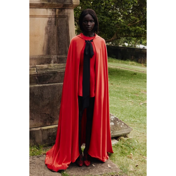 Macgraw Riding Cape in Red silk, view 2